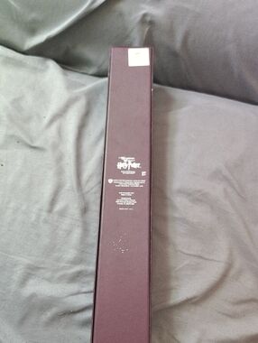 Warner Bros. Harry Potter Deep Burgundy Collectible Wand Box. Sirius Wand.